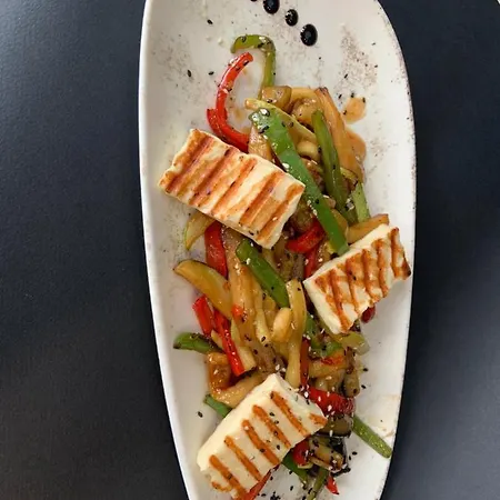 мишел Самоков