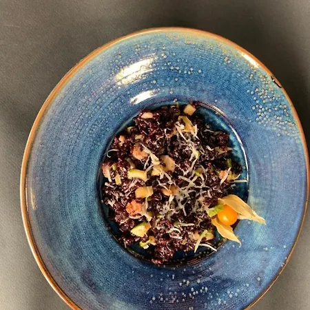 Апартаменты мишел *