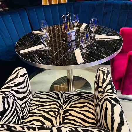 Апартаменты мишел *